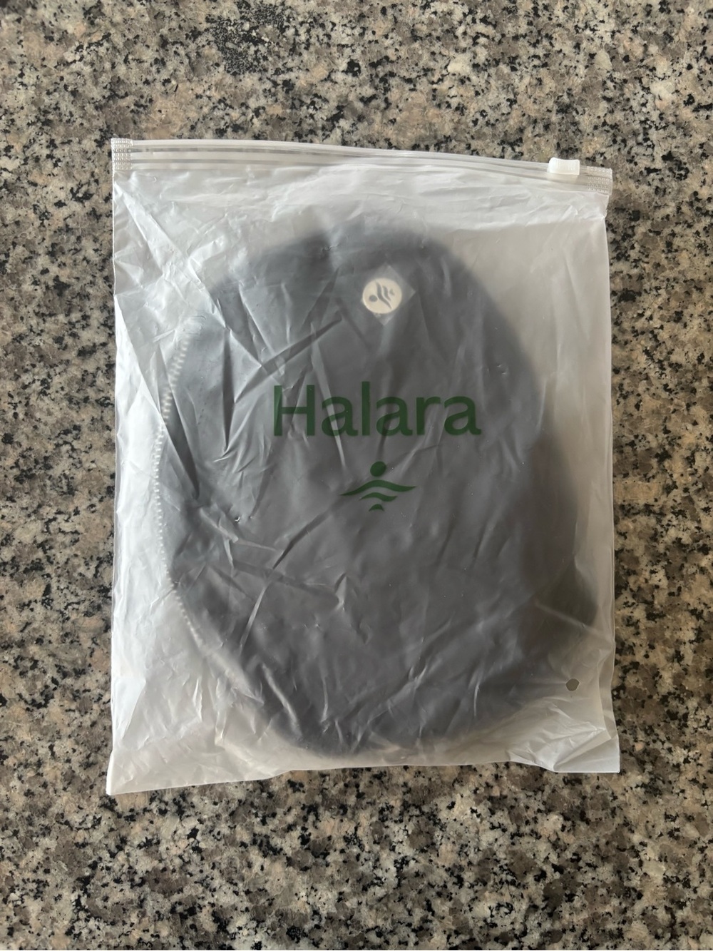 🆕 Halara Logo Casual Waist Bag Black - Picture 2 of 6